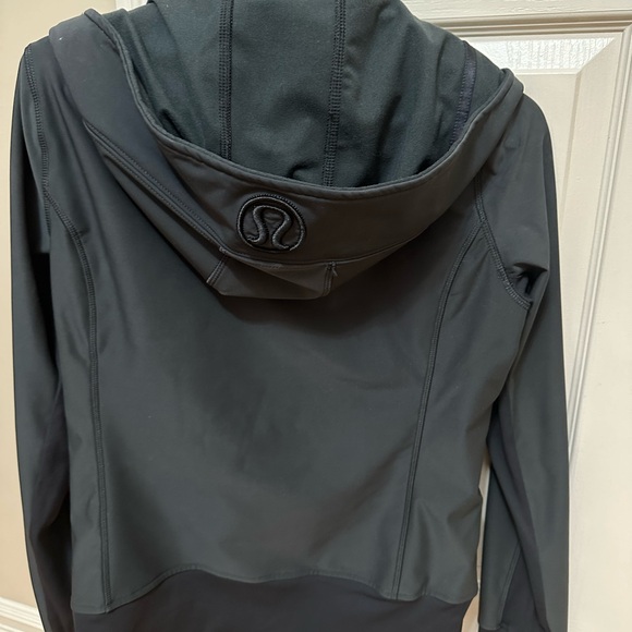 Lululemon jacket - Picture 2 of 4